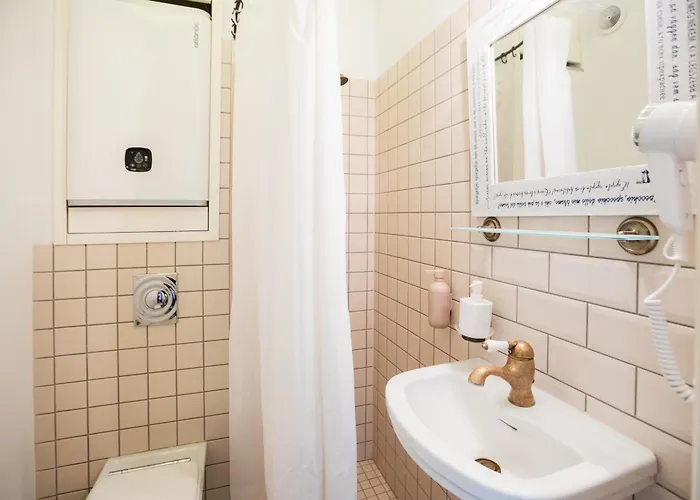 Wicker House Apartment